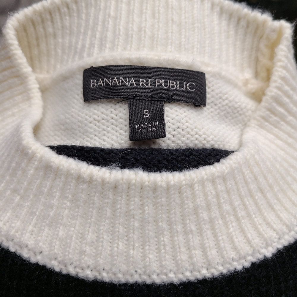 Banana Republic Sweater Size S - Picture 4 of 4